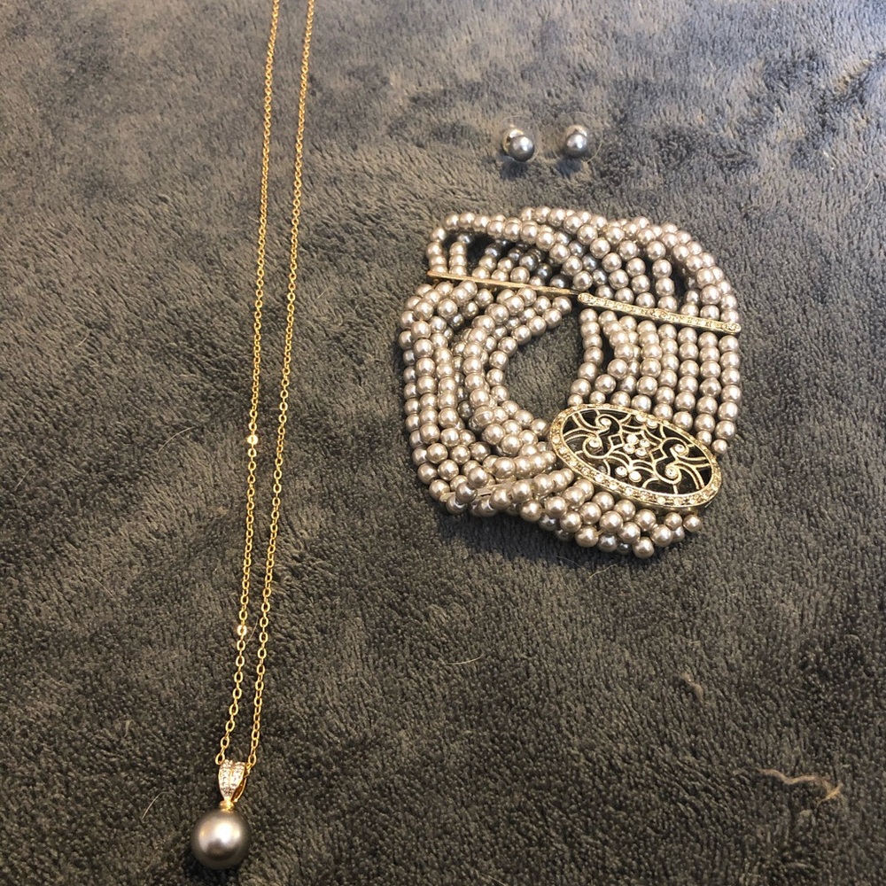 Gray faux pearl jewelry lot